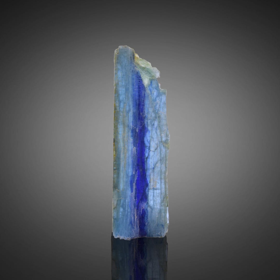 Kyanite Bleue Naturelle Du Népal 1,06 Carats Brute