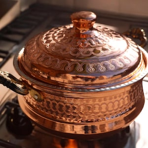 Handmade Turkish Copper Cookware: Carved Copper Pot