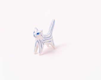 PAUL white porcelain cat with cute blue stripe pencil pattern.