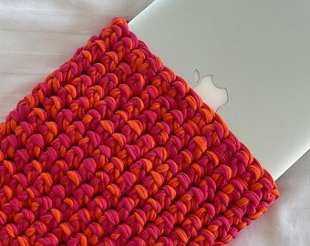 Funda Macbook de ganchillo hecha a mano / Funda Macbook / Funda portátil / Funda multicolor / Regalo para ella / Regalo para Navidad