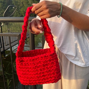 Handgemachte häkeln Tasche | Tasche für den Sommer T-Shirt Garn | Tote Multicolor Tasche | Mini Häkeltasche | Geschenk für sie | Frühlings-Outfit |