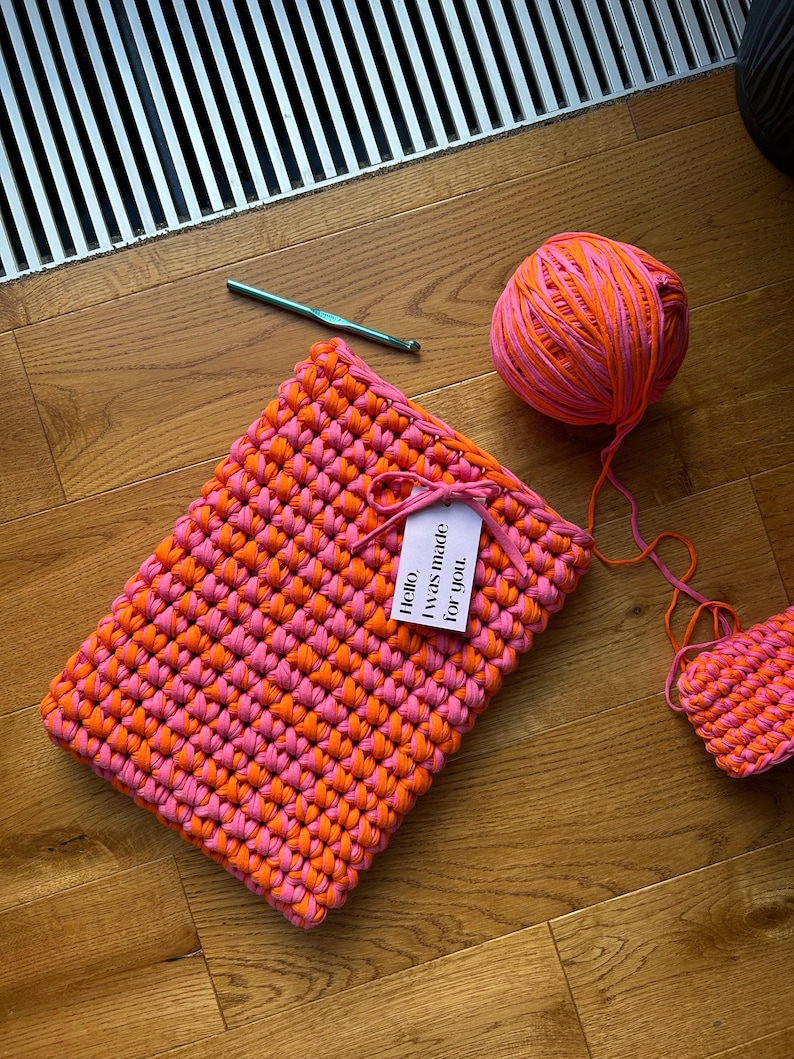 Chunky Crochet Laptop Case Pattern: Beginner Friendly (PDF Document) image 2