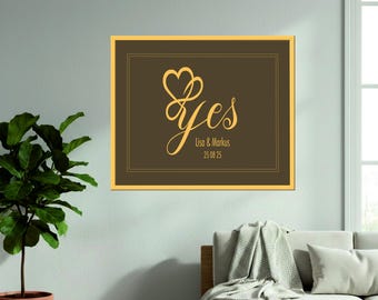 Regalo de boda personalizado para novios con nombres y fecha.