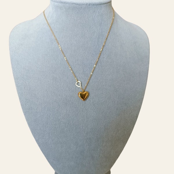 Collier avec pendentif en forme de cœur en acier inoxydable spécial Valentin