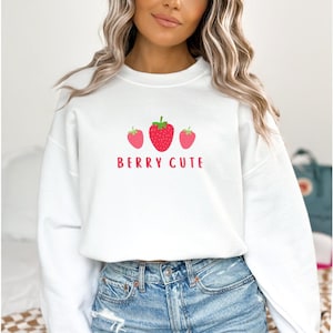 Strawberry Sweatshirt, Berry Cute Crewneck, Strawberries Shirt, Fruit Sweatshirt, Vintage Strawberry Sweatshirt, Strawberry Lover Gift