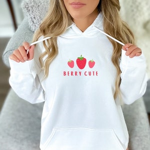Strawberry Sweatshirt, Berry Cute Crewneck, Strawberries Shirt, Fruit Sweatshirt, Vintage Strawberry Sweatshirt, Strawberry Lover Gift