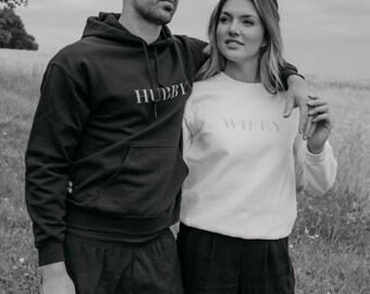 Pullover ""HUBBY"" in schwarz & weiß, beige Aufschrift, das perfekte Geschenk für Ehemänner, Hochzeitsgeschenk, Sweatshirt."