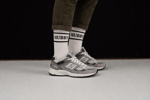 Socken „Hubby“, Statement Socken Hubby, Ehemann, Bräutigam, Tennissocken weiß, Geschenk Bräutigam, Geschenk Hochzeit, JGA, Partnergeschenk