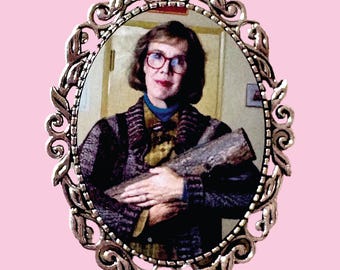 Twin Peaks Log Lady Brooch - David Lynch 90s Laura Palmer Dale Cooper 90s Grunge Goth Punk Rock Alternative