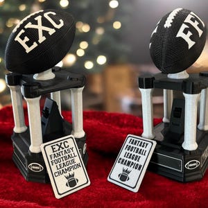 Personalisierbar Schreibtisch Titan Fantasy Fussball Trophy