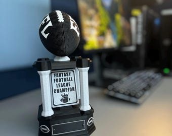 Trofeo de fútbol fantasy de escritorio Titan