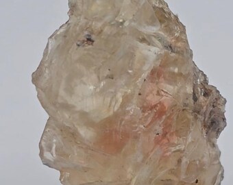 Oregon sunstone from Spectrum mine. Amazing specimen with red color in the stone. The Gemstone weighs 26.22ct