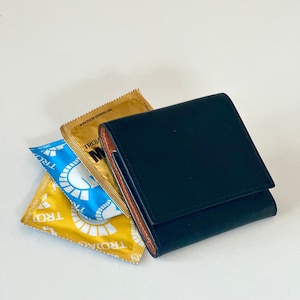 Luxury leather condom case wallet  - handmade premium Tuscan Italian leather - slim discreet snap closure - BLACK