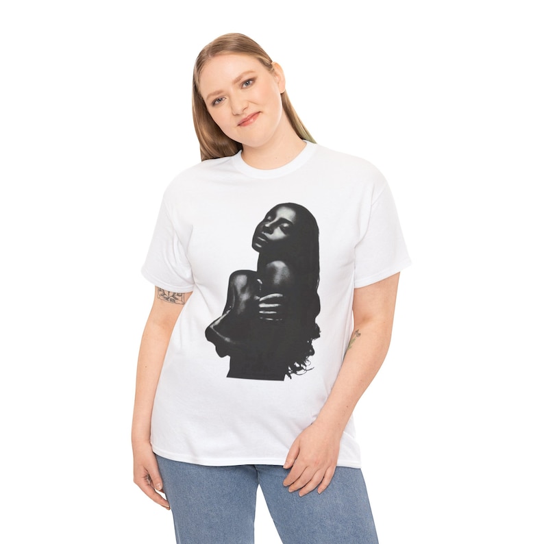 Sade unisex zwaar katoenen grafisch T-shirt afbeelding 4