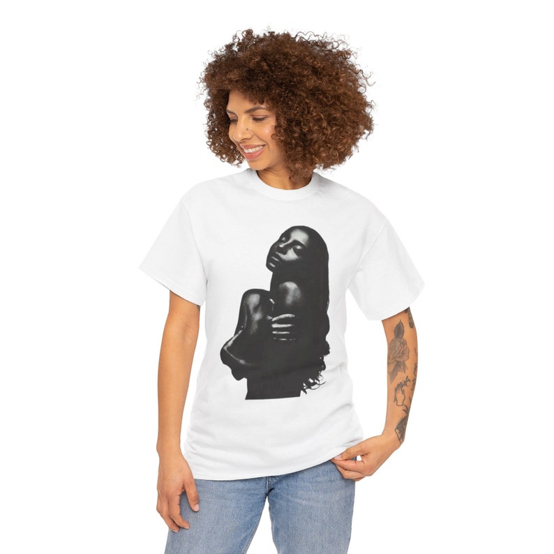 Sade unisex zwaar katoenen grafisch T-shirt afbeelding 3