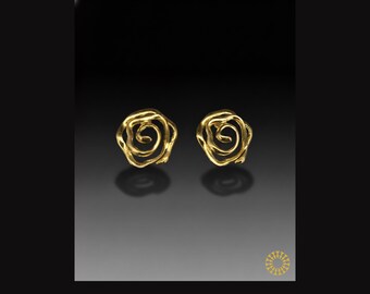 Artisan-made. 24K Gold-plated. Lightweight brass. Meticulously handcrafted and designed for you.