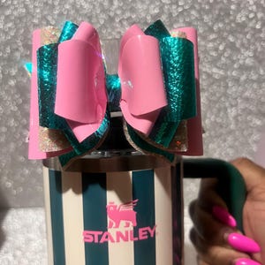 Emerald Cabana Gloss Stripe Stanley Stanley Tumbler Straw Bow