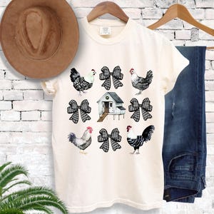 Backyard Chickens Comfort Colors T-Shirt: Coquette Chicken Design