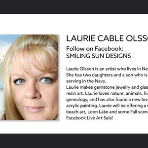 K&ouml;nnte beinhalten: Ein Portr&auml;t von Laurie Cable Olsson, einer K&uuml;nstlerin, die in New Jersey lebt. Sie stellt Schmuck aus Edelsteinen, Glas und Kunstharz her. Sie liebt die Natur, Tiere, Geschichte, Genealogie und Acrylmalerei. Folgen Sie ihr auf Facebook: Smiling Sun Designs.