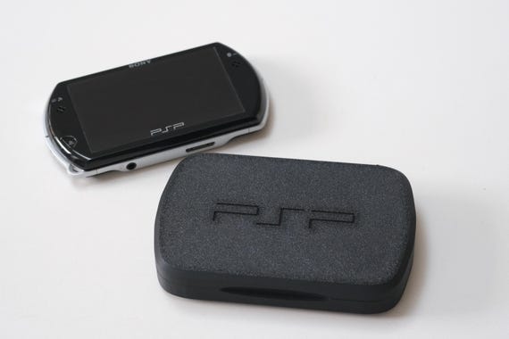 PSP Go Hard Case With Magnetic Closure - Etsy