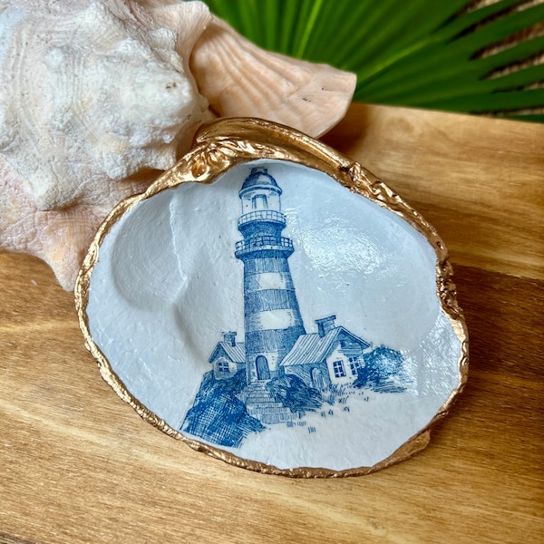 Decorative lighthouse Quahog Clam shell with gold leaf gilding. Decoupaged decorative shell, ring or trinket dish. Shipping included!