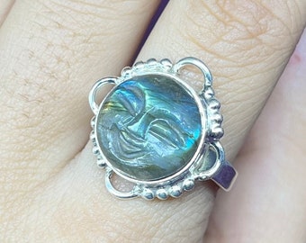 Natürlicher Labradorit Mond Gesicht Ring, Mond Gesicht Carving Labradorit Edelstein Ring für Frauen, Silber Mond Gesicht Silberring, Boho Mond Gesicht Ring