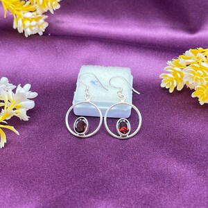Orecchini in argento granato, orecchini pendenti in granato per donne, orecchini pendenti in argento, orecchini in pietra preziosa granato per regali da damigella d&#39;onore