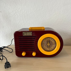 Vintage Crosley Collector&#39;s Edition Radio