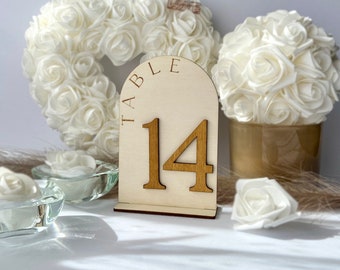 Bruiloft tabelnummers, boog tabelnummers, bruiloft tafel decor, bruiloft bewegwijzering, bruiloft decor, tafelnummers, aangepaste tafel teken