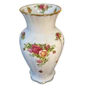 Royal Albert Old Country Roses Vase 11” Tall 1962 Mint