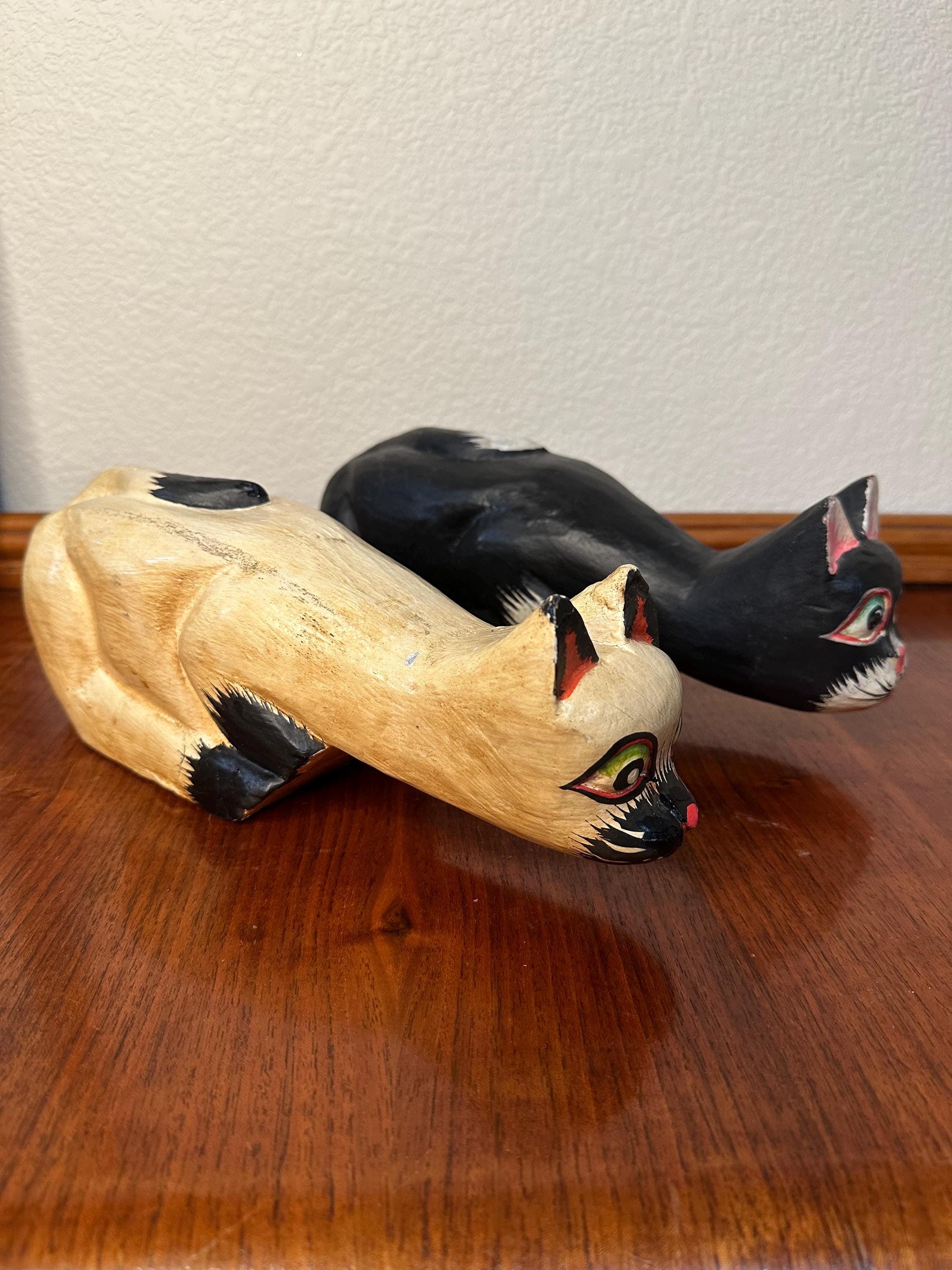 インドネシア産 民芸品 手彫り 木製 猫 装飾品 シャム猫と黒猫 - Etsy 日本