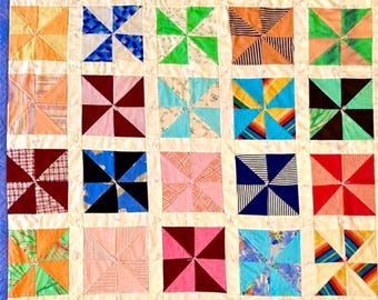 パッチワークキルト 60年代 70年代 風車模様 ハンドメイド 手結び ピンク糸 フォークアート 74x60