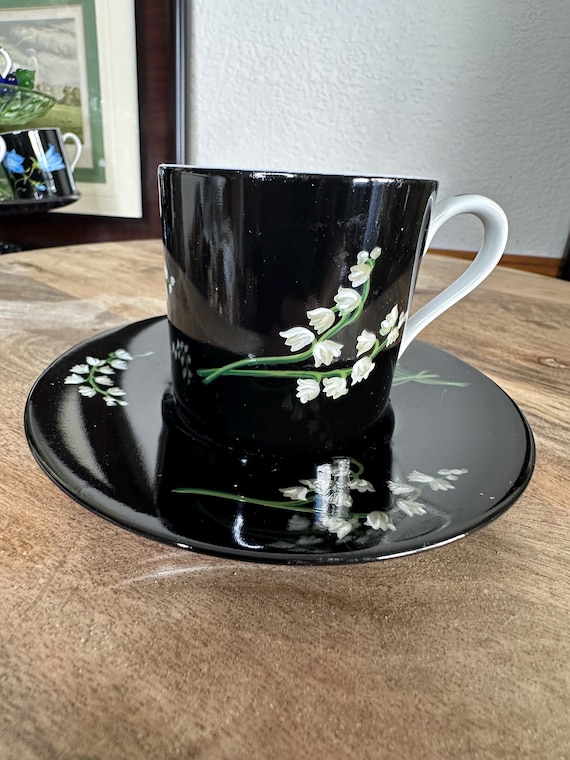 全8枚Tiffany&Co.ティファニー Mrs.Delany'sFlowers Tiffany & Co Mrs Delany Flowers Cup Saucer Black Porcelain Lily of