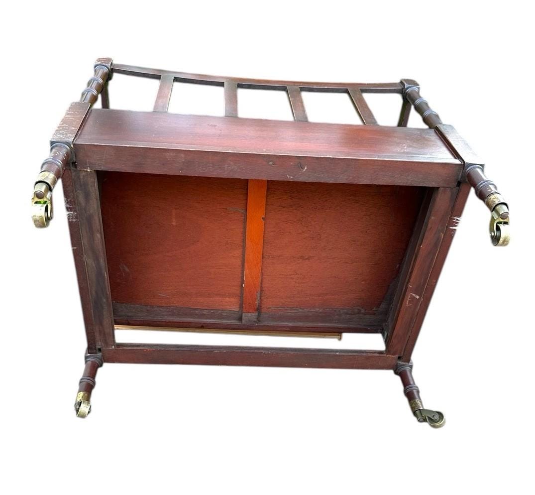 Antique Regency Canterbury Mahogany Rack Stand Feuilles de Musique - En vente su