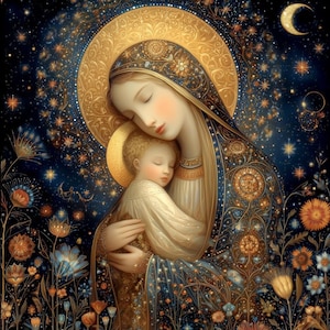 Puede incluir: Una representación artística de una madre y un niño, en un tema celestial. La imagen presenta a una mujer con un halo dorado, abrazando a un niño. El fondo es azul oscuro, lleno de estrellas y una luna creciente, con detalles florales.