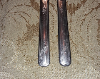 Vintage 2 Piece Set of knives pattern - Tudor Silver Plated Flatware
