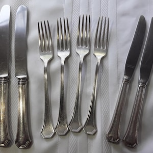 Vintage 8 Piece Set of Silver Plated Flatware, by Reed & Barton (Pattern Sierra 1914)
