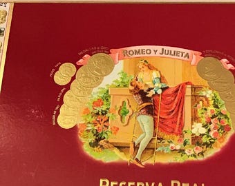 Romeo y Julieta Robusto Reserva Real Caja de puros de madera vacía Aprox. 8" X 6,5" X 3"