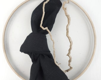 Chic Black Dinner Servietten 15 x 15 Zoll | Handgefertigtes Nachhaltiges Leinen | Europäisches Kunsthandwerk