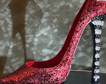 Wizard of Oz themed high heel wine bottle holder