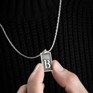Collar con la letra B en plata de ley 925 para hombre, diseño especial y cadena de 60 cm.