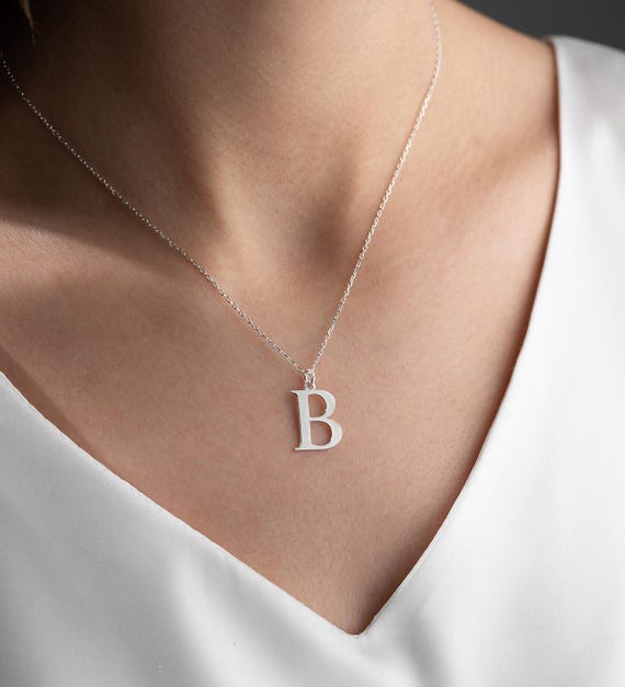 KINGWHYTE Collana con ciondolo a forma di lettera dell'alfabeto, in argento Sterling 925, con 26 lettere, regalo personalizzato per donne e ragazze, catenina in argento da 45,7 cm + 5,1 cm e