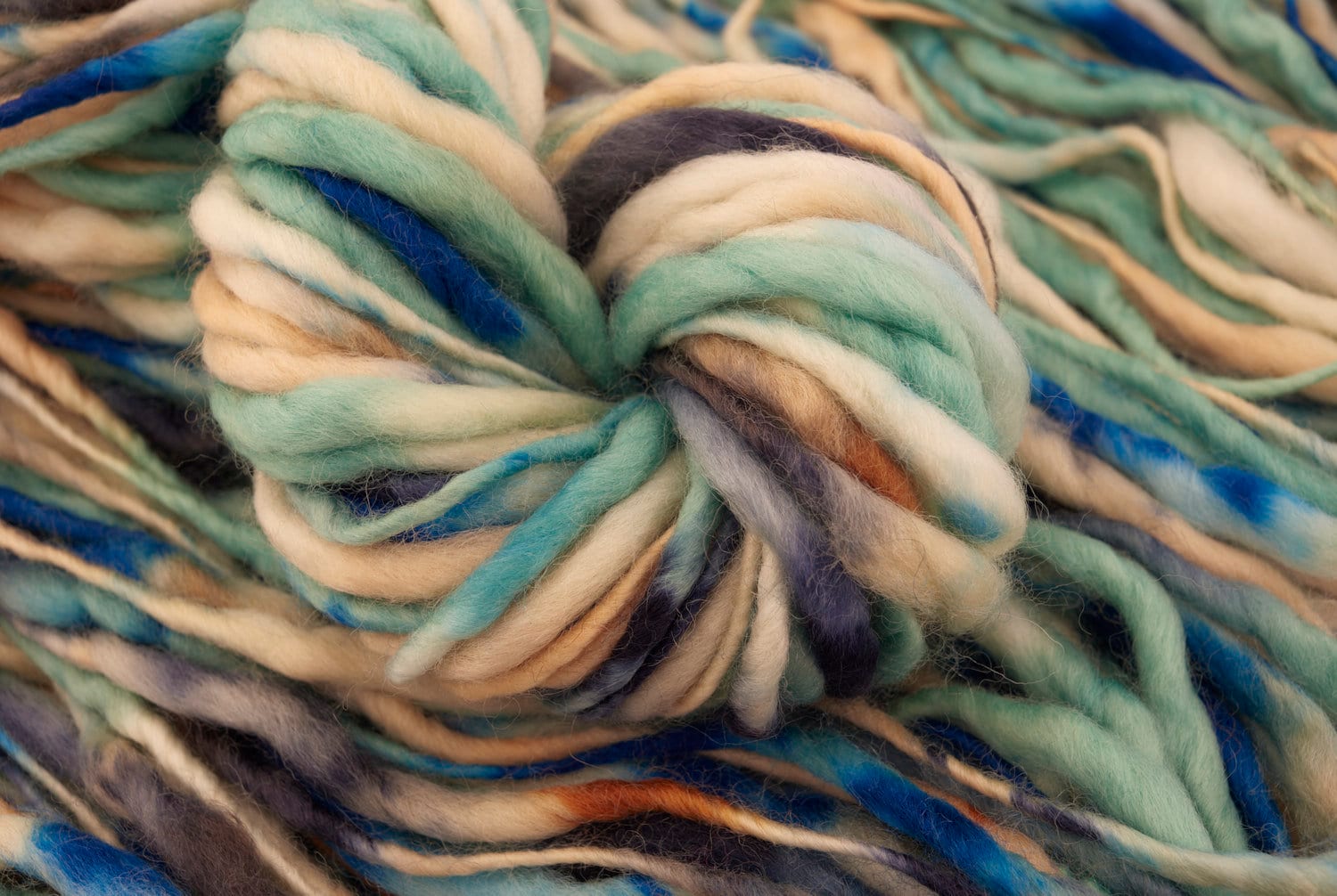 Fils de laine filés à la main – Gwenwyvaar Artisane Textile