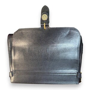 Valentino Garavani Vintage Leather Shoulder Bag w/Iconic Gold Logo Buckle & COA bild 10
