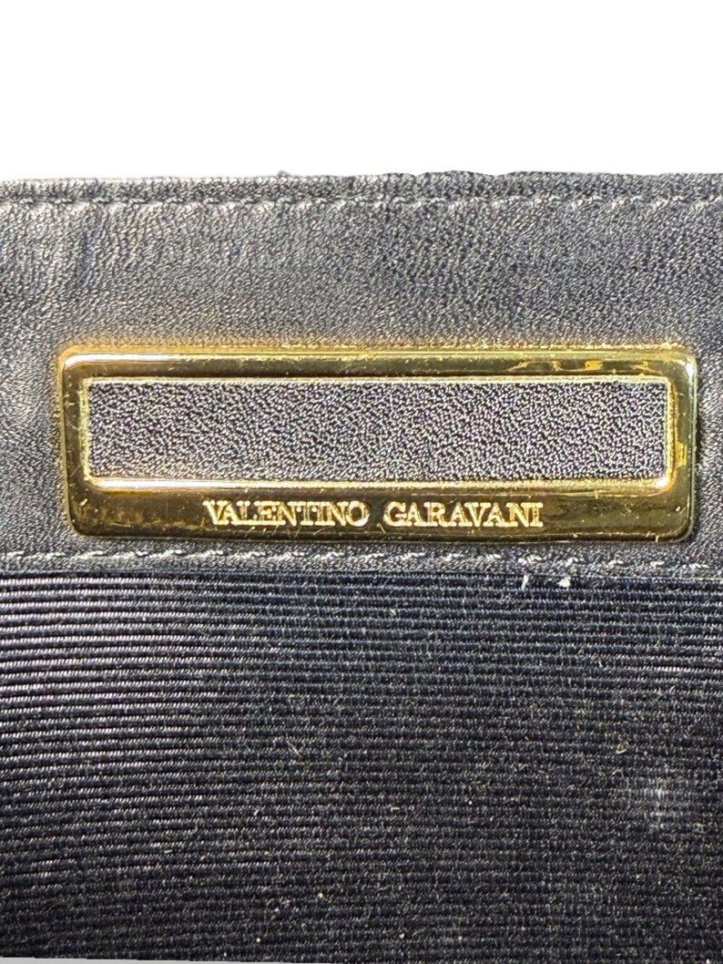 Valentino Garavani Vintage Leather Shoulder Bag w/Iconic Gold Logo Buckle & COA bild 13