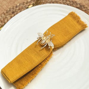 Gold Bee Napkin Ring | Honey Bee Napkin holder | Bumble Bee Gifts | Nature Table Setting| Gift for her | Bee Table Decor| Bee Gift