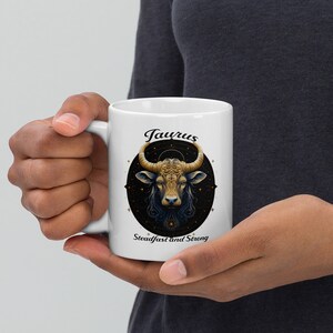 Kubek Taurus - Biały błyszczący, Prezent dla znaku zodiaku, Kubek ze znakiem zodiaku, Kubek konstelacji, Prezent astrologiczny, Kubek astrologiczny, Prezent dla Byka