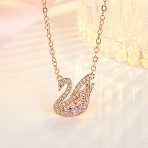 Swarovski swan pendant india deals