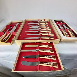 1950s Regent Sheffield 19-Piece Treasure Chest Cutlery Set - English Stainless Steel with Bakelite Handles Vintage