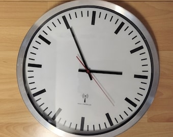 Radio controlled Quartz Clock